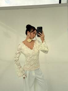 Aloruh Women's Floral Print V-Neck Flare Sleeve Fashionable Fall Autumn Winter Back To School Top, Homecoming