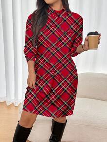 SHEIN Frenchy 圣诞格子印花加大码女式高领长袖连衣裙，秋冬季红色格子迷你连衣裙 - 彩色 - 查看 6