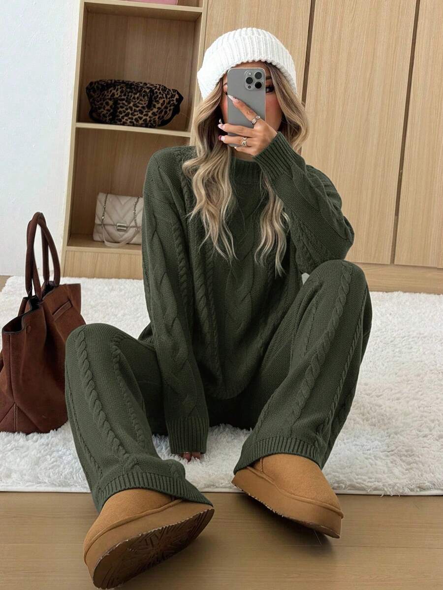 SHEIN EZwear Bộ 2 món áo len dài tay cổ tròn màu xanh ô liu trơn kèm quần dài cỡ lớn, thu đông - xanh quân đội - Xem 1