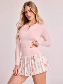 Sovereign Charm Conjunto deportivo de camiseta de manga larga de cuello en V de unicolor y falda mini plisada con estampado floral para mujer - Rosa - Ver 3