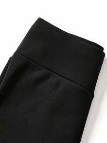 SHEIN Bộ đồ hai mảnh cho bé gái tuổi teen, quần legging giữ nhiệt bằng vải nỉ ôm sát, có trang trí miếng vá ở eo, kiểu dáng ấm áp mùa thu đông, phù hợp cho mùa thu/đông. Thích hợp cho dịp năm mới, mặc hàng ngày, lễ hội, mùa thu và mùa đông. Mang lại sự thoải mái dễ chịu, có thể mặc nhiều lớp vào mùa thu và mùa đông, rất thời trang. - màu đen - Xem 5