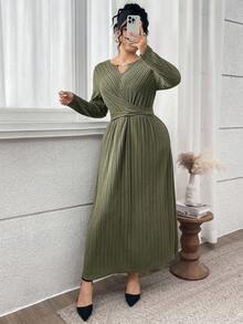 Modelyn 大码优雅纯色连衣裙，适合通勤 - 墨綠色 - 查看 6