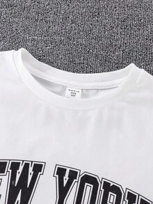 SHEIN Set de 3 camisetas gráficas casuales con letras para niño preadolescente, en negro, blanco y verde, adecuadas para ir al trabajo, la escuela, uso casual diario, deportes, otoño/invierno