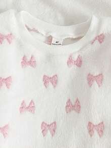 两件套女童睡衣套装，粉色蝴蝶爱心法兰绒印花，舒适柔软的圆领长袖抓绒上衣和裤子，适合日常穿着，秋冬季节。 - 淺粉色 - 查看 4