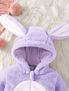 SHEIN Playful Pals Pelele con capucha de tela suave para recién nacidos con lindas orejas 3D de conejo, pantalones y manga larga, conjunto de invierno para niños - Púrpura malva - Ver 5