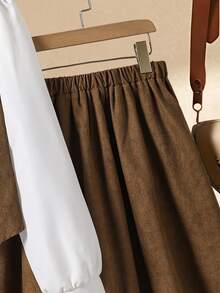 Teen Girl Butterfly Decor Contrast Color Long Sleeve T-Shirt And Solid Color Mini Skirt Vintage Set - Brown - View 5