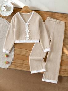 SHEIN Sparklyn 女童时尚简约3D蝴蝶结针织开衫阔腿裤套装，女童手工蝴蝶结针织长袖毛衣，女童毛衣套装，蝴蝶结毛衣，蝴蝶结毛衣，女童蝴蝶结毛衣 - 杏色 - 查看 7