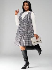 SHEIN PETITE CURVE Plus Size Women Casual V-Neck Black & White Plaid Tie-Up Dress, Suitable For Vacation - Black and White - View 5