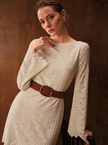 MOTF PREMIUM 船领蕾丝喇叭袖短款连衣裙