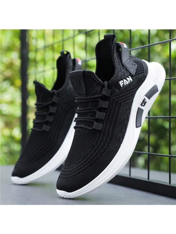 Zapatillas deportivas de moda para hombre de color sólido, ligeras y transpirables de malla de tela, talón suave y cómodo para proporcionar estabilidad, diseño de suela elástica antideslizante de alta amortiguación para una mejor protección de los pies, adecuadas para caminar, deportes al aire libre, correr, hacer ejercicio, fitness, fiesta, fiesta, uso diario
Zapatillas deportivas de hombre en textil ligero y transpirable, de estilo casual con cordones y puntera redonda pequeña