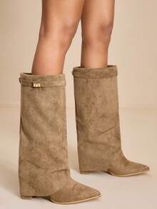 Daringsoles Women's Pointed Toe Chunky Heel Suede Western Boots, Slim Fit Tall Boots For Christmas - Apricot - View 4