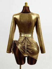 Mistrie 1 Set Damen Modischer Sexy Metallic Jumpsuit mit Cut-Outs und Minirock, Party-Outfit, Silvester-Outfit, Glitzer-Set Neujahrs-Outfit, Weihnachts-Party-Outfit, Valentinstags-Kleidung - Gold - Übersicht 2