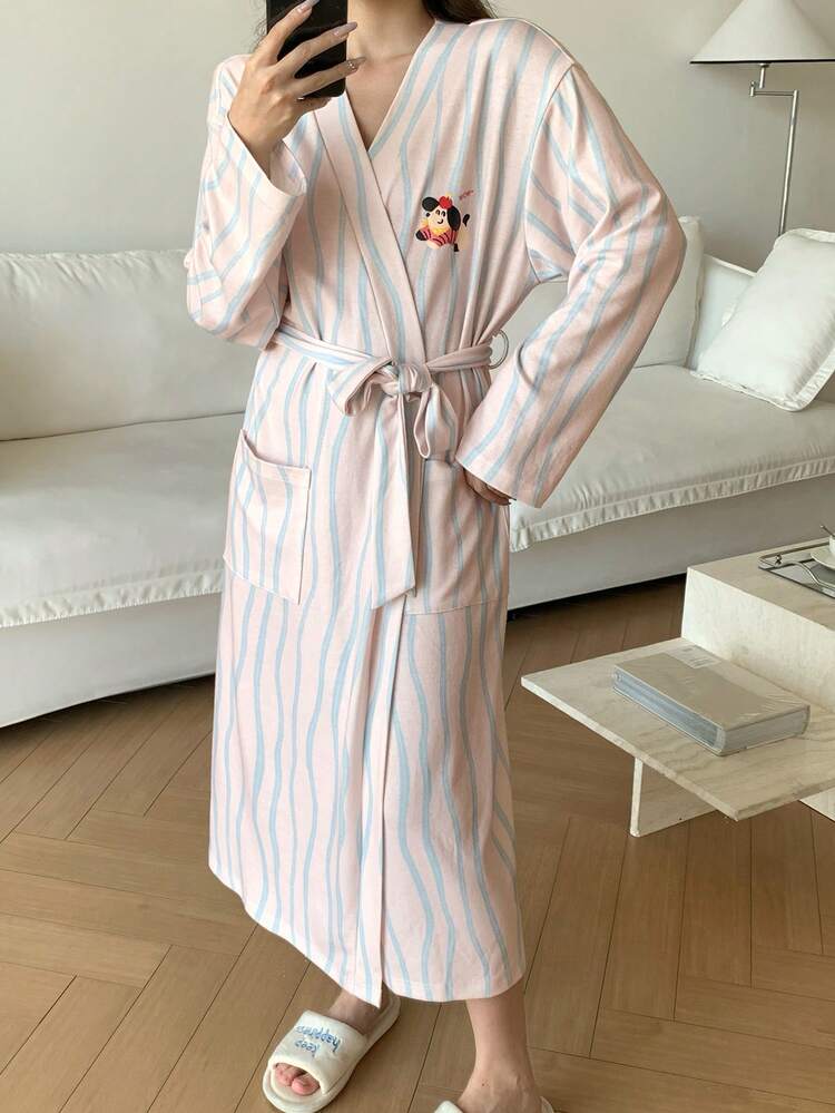 Women's Long Puppy Wave Pattern Bathrobe