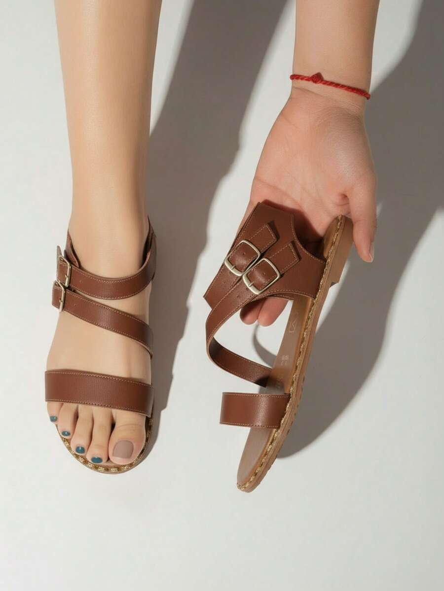 Sandalia plana cómoda para mujer con punta cuadrada y doble hebilla, estilo casual de playa - Marrón - Ver 1