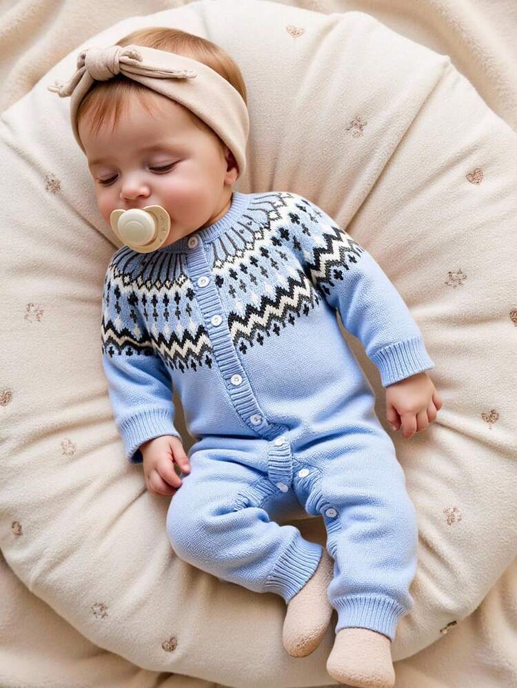 SHEIN Baby Boys' Casual Minimalist Cute Blue Fair Isle Knit Sweater Jumpsuit, Soft & Comfortable, Suitable For Daily, Outdoor, Travel, Holiday, Home, Daycare, Autumn/Winter, Christmas, Back To School, Party, All-Season Baby Blue Knitted Outfit For Baby Baby Boy Outfit Blue Vintage 0 3 Months Boy Winter Knitted Baby Romper Light Blue Baby Sweater Romper - Blue - View 5