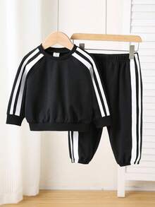 SHEIN 2pcs/Set Baby Boys/Girls Autumn/Winter Long Sleeve Sweatshirt And Jogger Pants Set, Comfortable Versatile Casual Daily Fashion Sporty Minimalist All-Match, Suitable For Indoor, Outdoor, Daily, Sports, Play, Party, Photo Shoot, Holiday, Festival Baby Sportswear Baby Boy Two Pieces Set Black And White Baby Boy Outfit Baby Tracksuit Baby Casual Sets - Black and White - View 6