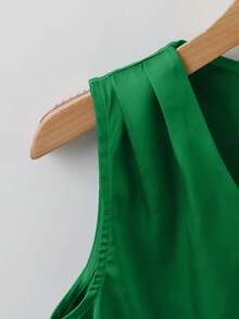 EMERY ROSE 女式纯色V领褶皱休闲无袖宽松衬衫 - 綠色 - 查看 3
