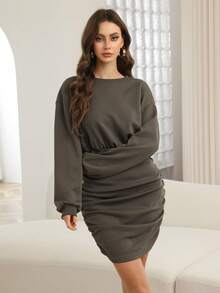 Modelyn Sweet & Spicy Vibe Long Sleeve Bodycon Mini Skirt, Autumn/Winter - Army Green - View 5