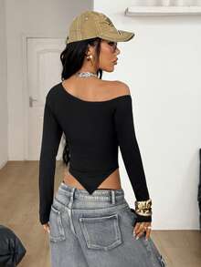 Coolane Camiseta negra de hombros caídos para mujer, ideal para conciertos, festivales, salidas, raves, ferias del renacimiento, clubes y estilo callejero Y2K en otoño/invierno - Negro - Ver 4