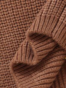 男婴棕色套头毛衣，圆领长袖，绣有英文字母，时尚简约百搭设计，适合秋冬季穿着。 - 棕色 - 查看 7