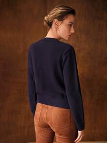 MOTF PREMIUM 复古花卉刺绣女士麻花针织毛衣，秋冬季 - 藏蓝色 - 查看 4