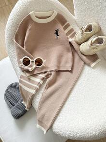 Souflis Souflis Set Kasual Bayi Laki-laki Motif Ksatria dengan Sweater Lengan Raglan Bergaris dan Celana Rajut, Musim Gugur/Dingin - Khaki - View 6