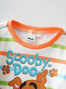 SCOOBY-DOO X SHEIN Bộ đồ ngủ 2 món cho bé trai, gồm áo và quần dài tay cổ tròn in hình chú chó hoạt hình dễ thương, chữ cái và sọc màu sắc sặc sỡ, chất liệu co giãn, ôm sát, thích hợp cho bé trai. - trắng - Xem 3