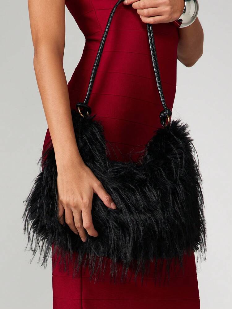 MISSGUIDED Schultertasche aus Kunstpelz mit zwei Tragegriffen