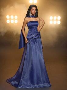 Glamrae Elegante e lussuoso abito blu in raso e organza con ricami di nappine e catene in cristallo lavorati a mano, con corpetto senza spalline 2 in 1 e gonna a-line fluente con strascico. Perfetto per appuntamenti, feste, occasioni formali, matrimoni o abiti da sera (lavorazione pregiata). - Blu - Visualizzare 5