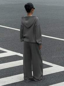 Muchica 女士秋冬新款保暖内衬休闲宽松连帽衫和运动裤两件套，深灰色 - 深灰色 - 查看 2