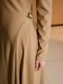 MOTF PREMIUM 船领针织连衣裙，深卡其色 - 卡其色 - 查看 2