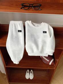 SHEIN 2件套婴儿男女童休闲运动灰色字母印花长袖连帽衫和运动裤套装，秋冬季