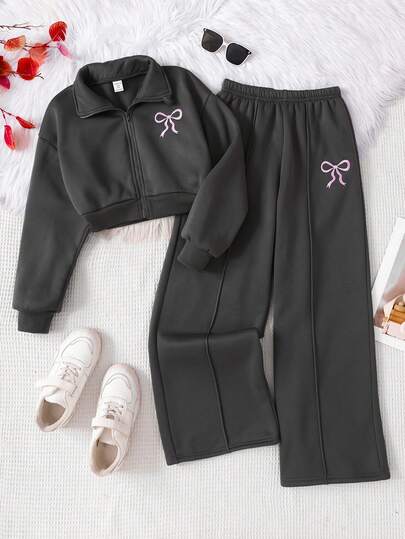 SHEIN Conjunto de 2 piezas de sudadera con cuello alto con cremallera, bordado de lazo y pantalones rectos con forro térmico para niñas preadolescentes, estilo de moda callejera casual, otoño/invierno