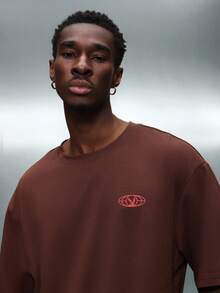 PLAYBOY X SUMWON Crop Fit Boxy Fit Crew Neck Short Sleeve Cotton Tee With Large Back Graphic Print Casual Streetwear Essential - Brown - View 3