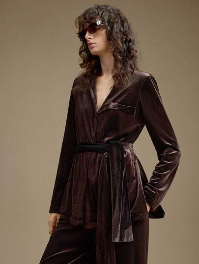 Ontre Women's Dark Brown Velvet Fabric Reflective Plush High-End Comfortable Blazer With V-Neck Design, Overlapping Lapel And Relaxed Straight Leg Suit Pants With Belt, Versatile For All Seasons, Essential For Autumn/Winter, Sophisticated Urban Casual Business Attire, High-Quality Airport Fashion, Festive Party Essential Christmas Evening Clothes New Year Atmosphere Holiday Party Women's Clothing A Must-Have For Autumn And Winter: A High-End, Comfortable, Vintage-Style Sets