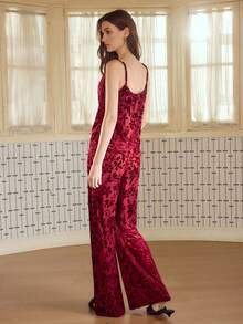 MOTF PREMIUM 提花垂坠吊带上衣和裤子睡衣套装 - 紅色 - 查看 3