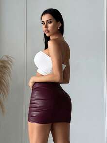 SHEIN SXY 纯色PU皮革褶皱修身性感时尚半身裙 - 酒紅色 - 查看 2