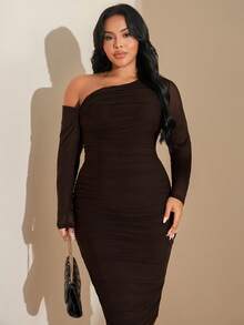 SHEIN Tall CURVE Gaun Midi Bodycon Elegan Ukuran Plus untuk Wanita dengan Desain Jala Berkerut, Lengan Panjang, Musim Gugur, Cocok untuk Kencan dan Acara Formal - Coklat - View 6