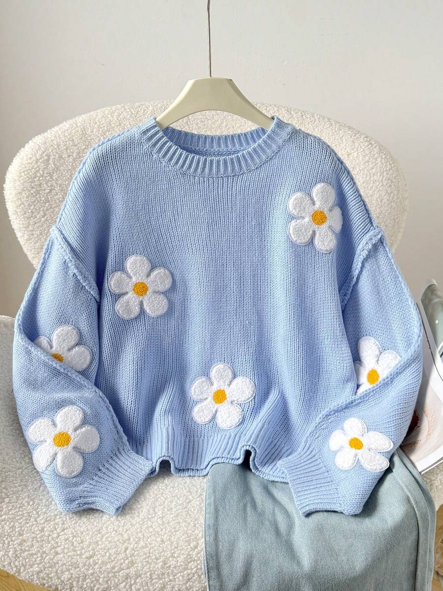 SHEIN 这款少女休闲时尚百搭可爱碎花宽松舒适圆领套头毛衣,适合周末、休闲外出、返校、圣诞节、新年等场合穿着。它是秋冬季少女毛衣、雏菊毛衣和花朵毛衣的理想之选。 - 淺藍色 - 查看 1