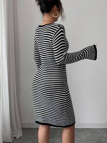 Rafferiza French Retro Vacation Casual Chic Minimalist Daily Versatile Spring Autumn Winter Women's Long Sleeve V-Neck 3D Floral Hand-Knitted Contrast Color Black & White Striped Flared Sleeve Midi Sweater Dress - Black and White - View 2