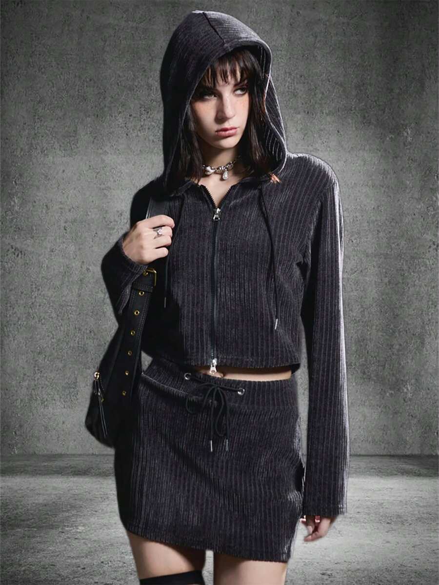 Bloopia 复古美式街头摇滚叛逆时尚个性百搭女装秋冬万圣节新品舒适罗纹针织面料前拉链可调节抽绳短款连帽衫和迷你裙两件套 - 灰色 - 查看 1