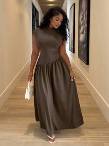 Alexandranx Elegant Minimalist Daily Wear Asymmetric Hem Fitted Collared Short Sleeve A-Line Dress - Coffee Brown - View 6