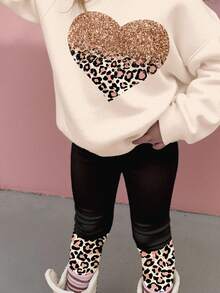 SHEIN 奶油米色女童装，秋日气息，渐变色闪光豹纹心形图案，女童休闲厚款柔软圆领长袖运动衫和紧身裤套装，适合秋冬季，秋季服装，轻松舒适，儿童秋季多层穿搭，时尚童装，休闲装，儿童心形图案服装，返校季，秋季服装，返校节，适合外出，街头风格，居家，派对 - 彩色 - 查看 3