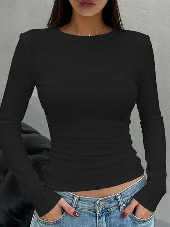 FRIFUL Damtröja med rund hals och långärmad figurnära passform, enfärgad