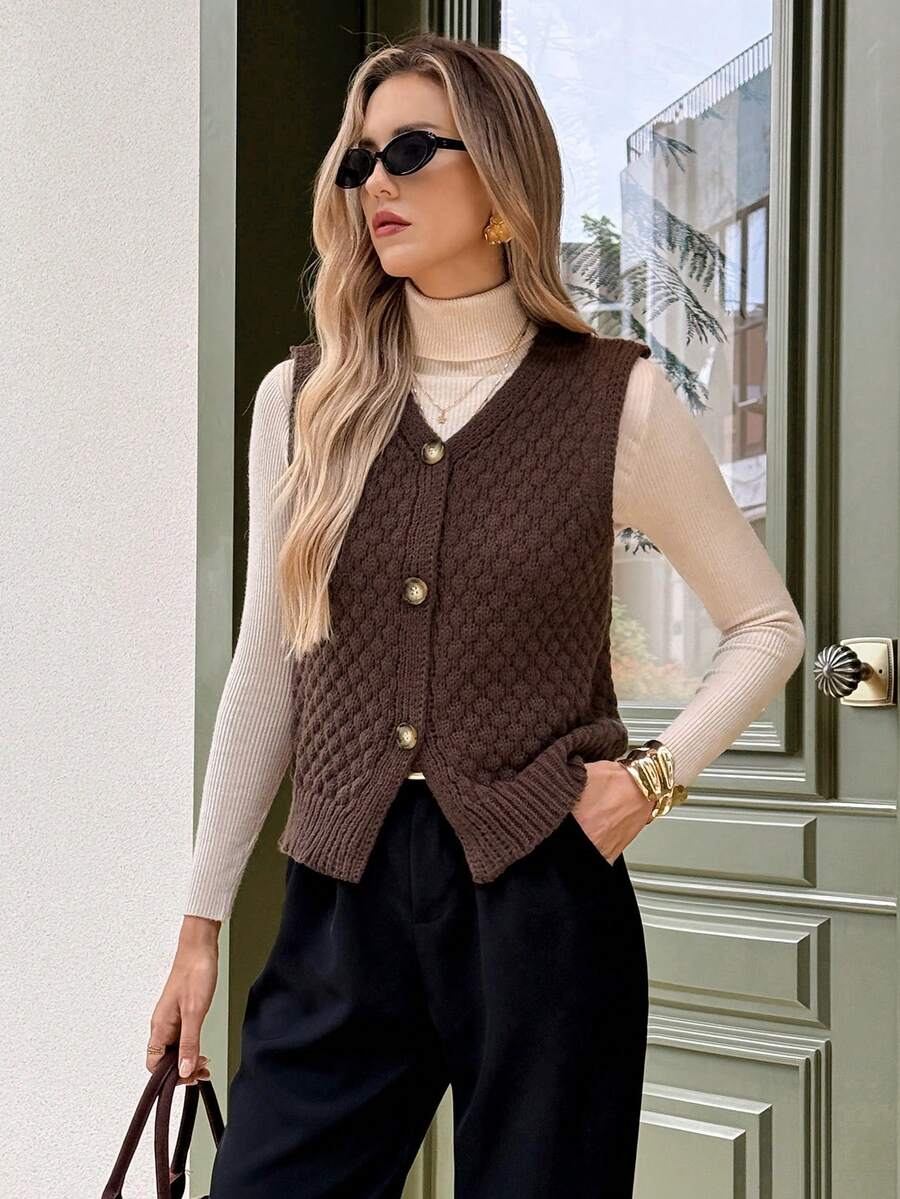 Serisse Colete feminino casual de tricô, cor sólida, decote em V e abotoamento simples, ideal para outono/inverno. Colete de tricô feminino, cardigã sem mangas, blusa marrom, cardigã marrom, suéter marrom, colete estilo western, blusa de tricô texturizado, colete de tricô grosso. - Castanho - Ver 1