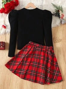 SHEIN 少女秋冬休闲优雅修身泡泡袖圆领针织黑色T恤搭配圣诞红色格子百褶裙套装，圣诞装扮，T恤套装，裙子套装，适合居家、外出、圣诞派对等场合，黑色上衣红色裙子套装 - 紅色 - 查看 6