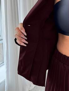 Elenzga 大码女式优雅通勤复古酒红色翻领金属边黑色纽扣装饰不规则荷叶边下摆泡泡袖长袖收腰修身西装外套 + 大码女式优雅通勤复古酒红色褶裥阔腿裤 - 酒紅色 - 查看 8