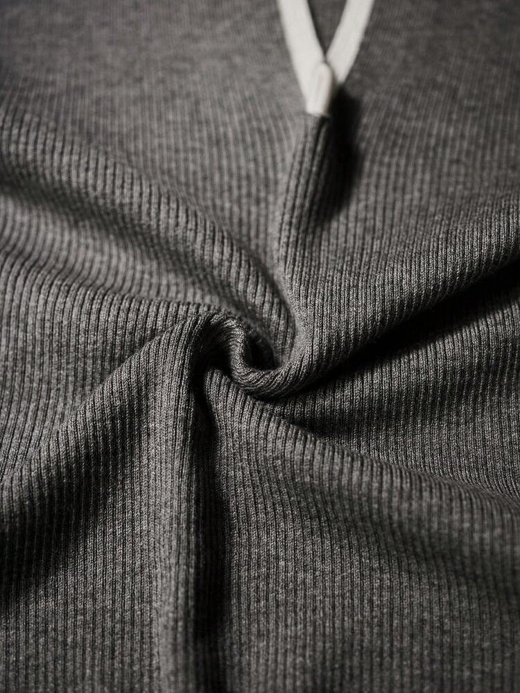 ELEGANT & VERSATILE SOFT V-NECK SWEATER