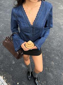 Siren Gaze 女士休闲撞色蕾丝喇叭袖牛仔衬衫，秋季 - 深色水洗藍 - 查看 4