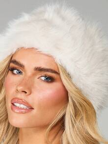 MISSGUIDED Diadema de piel sintética de lujo para el invierno, accesorio de moda para el cabello para clima frío - Blanco - Ver 4